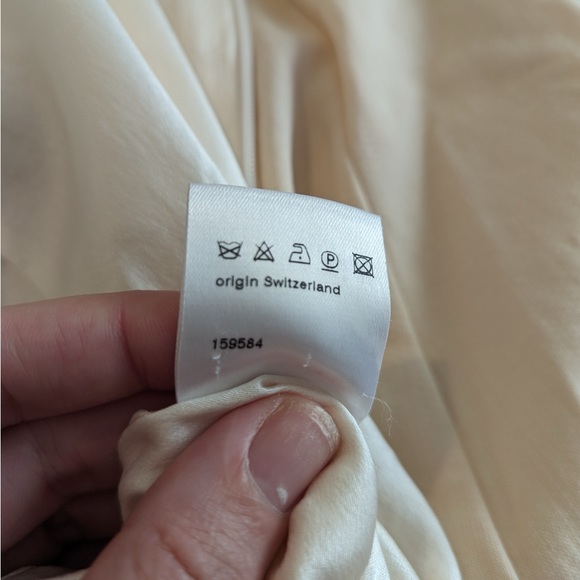 A-K-R-I-S 100% Silk 100% Wool - Picture 7 of 9